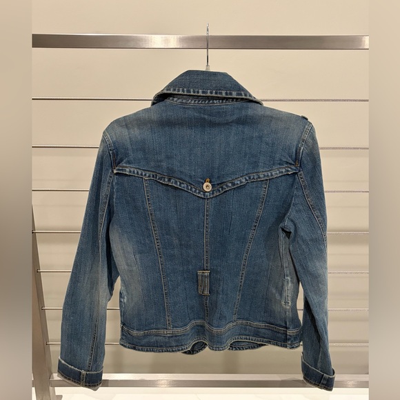 DKNY Jeans Fitted Denim Jacket • Cropped Jean Jacket • Size L 💙 - Picture 3 of 8